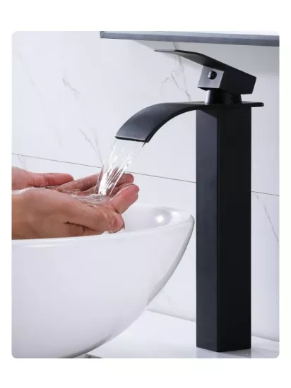Siyah Çanak Lavabo Bataryası  Şelale Çıkışlı